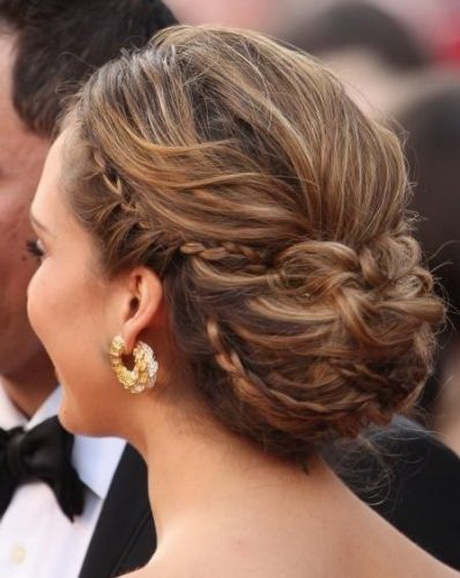 Fryzury wieczorowe koki i upięcia