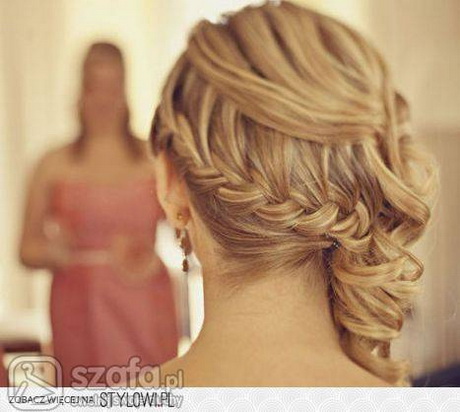 Stylowi fryzury na wesele