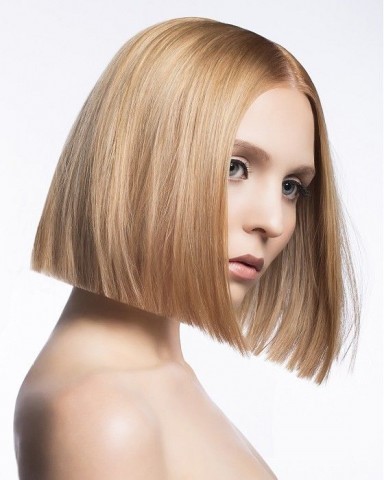 Modne fryzury damskie średnie włosy 2021