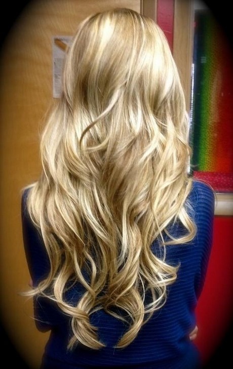Blond włosy długie