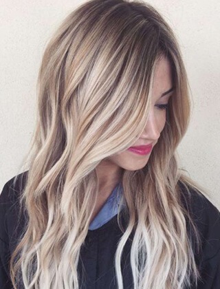 Fryzury damskie blond 2023