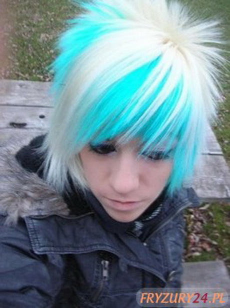 Emo niebieskie włosy