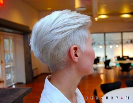 Krótkie fryzury blond obrazy
