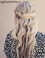Piękne fryzury z warkoczy