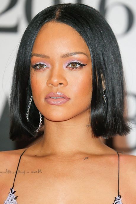 Rihanna fryzury 2020