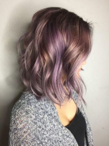Kolor włosów jesień 2022