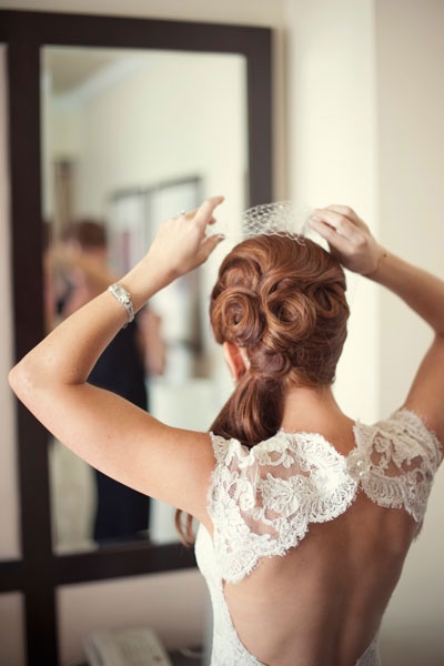 Upięcia włosów półdługich na wesele