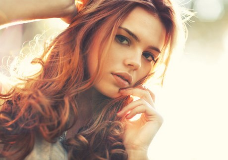 Fryzury do ramion z grzywką 2019