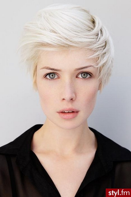 Krotkie fryzury kobiece