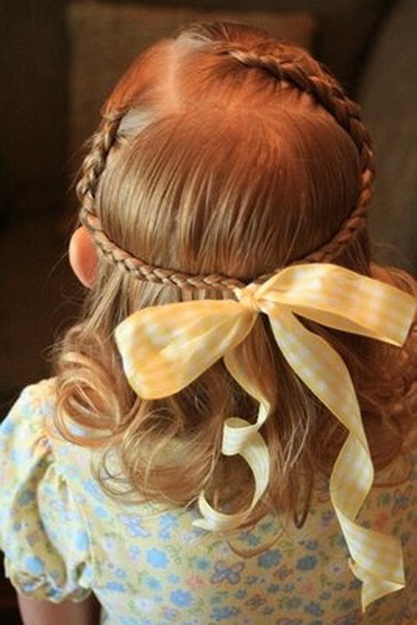Weselne fryzury dla dziewczynek