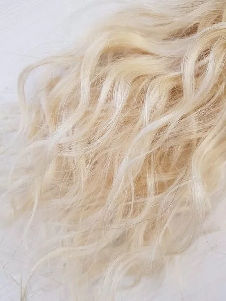 Jak zrobić falowane włosy naturalnie