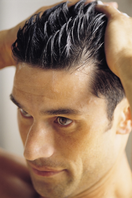 Fryzury męskie falowane włosy