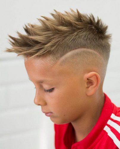 Jak zrobić fajną fryzurę do szkoły dla chłopaka