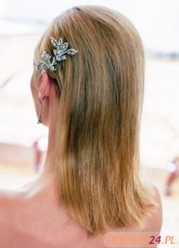 Fryzura na wesele proste włosy