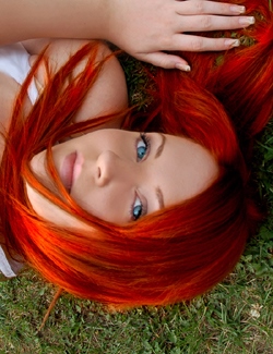 Modny rudy kolor włosów