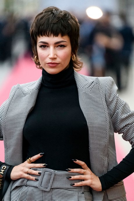 Jakie fryzury sa modne w 2023